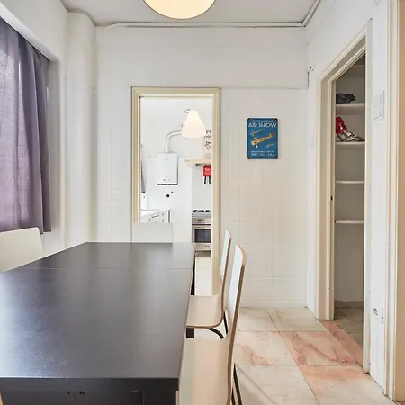 Guest house Modern & Center