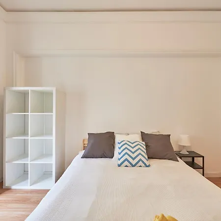 Guest house Modern & Center